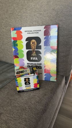 Hardcover panini FIFA album with 50 pack sticker box