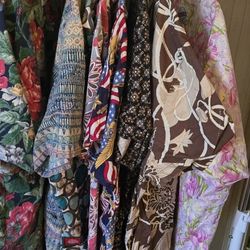 Lot Of 9 Med &  Large Scrub Type Tops 