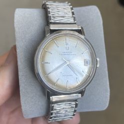 Universal Geneve Polerouter Date 204604-1 automatic watch designed by Gérald Genta