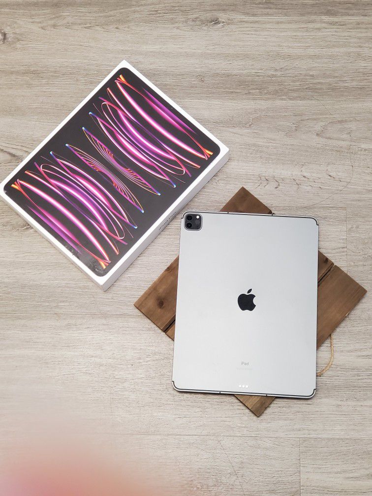 Apple IPad Pro 11in 4th Gen M2 Chip Cellular + Wifi - $1 Today Only