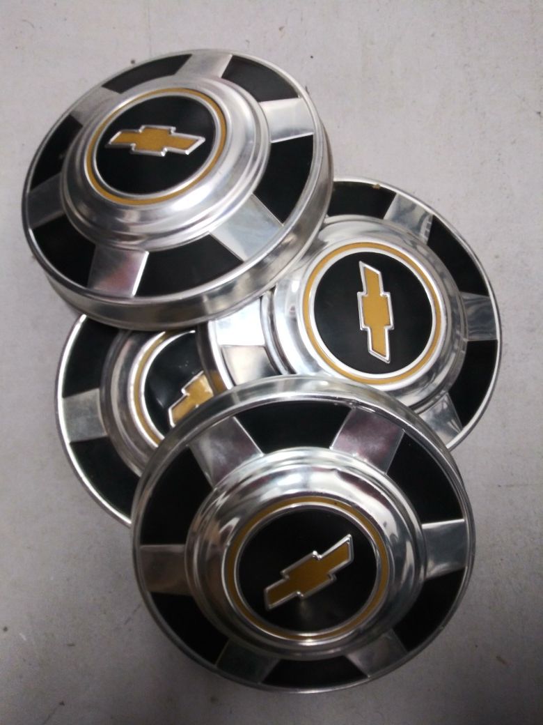 Chevy 16" hubcaps for Sale in Portland, OR OfferUp