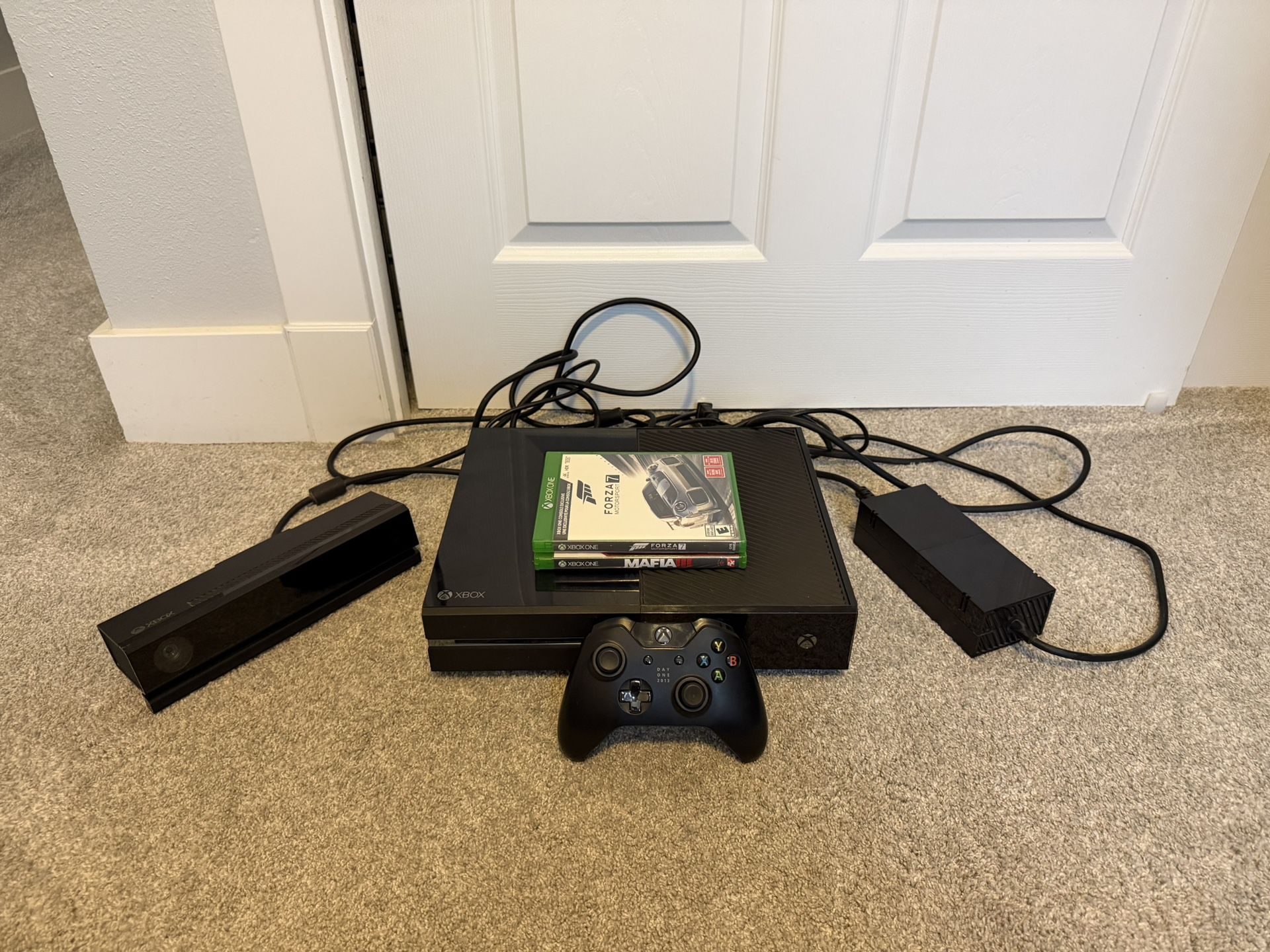 Xbox One Day One Edition 