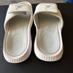 Nike slides