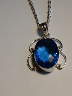 Beautiful Blue Topaz Pendant Necklace