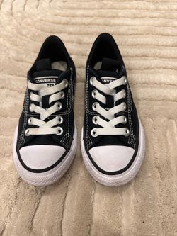 Converse Chuck Taylor Low Top Sneakers