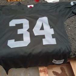 Raider's Bo Jackson #34