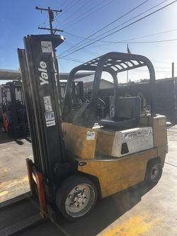 Yale Forklift 5000 Pound Capacity