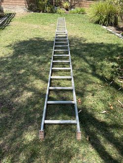 24ft Aluminum Extension Ladder