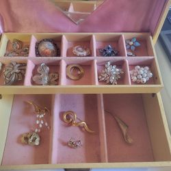 Vintage Brooches Message For Prices 