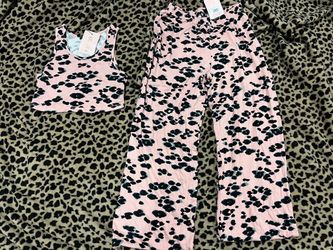 Lounge wear 2 piece medium $30