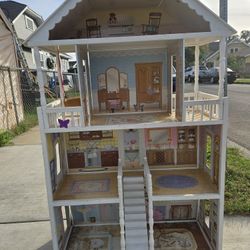 Barbie Doll House 