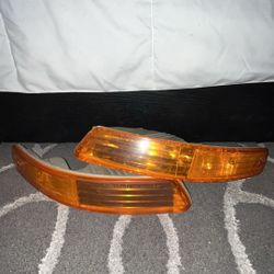 Acura Integra OEM turn Signal/ Parking Light Assembly