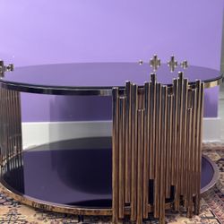 Modern Round Glass Coffee Table – Gold Metal Base (Like New)