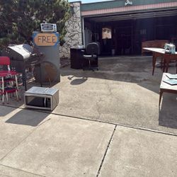 Curbside Event/Sale & Free Stuff