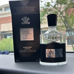 Creed Aventus Men's Eau de Parfum Spray 3.3 oz (100 Ml) New