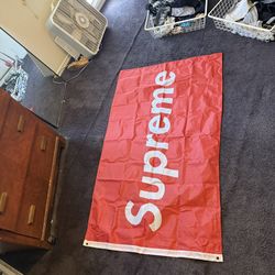 Supreme Flag 