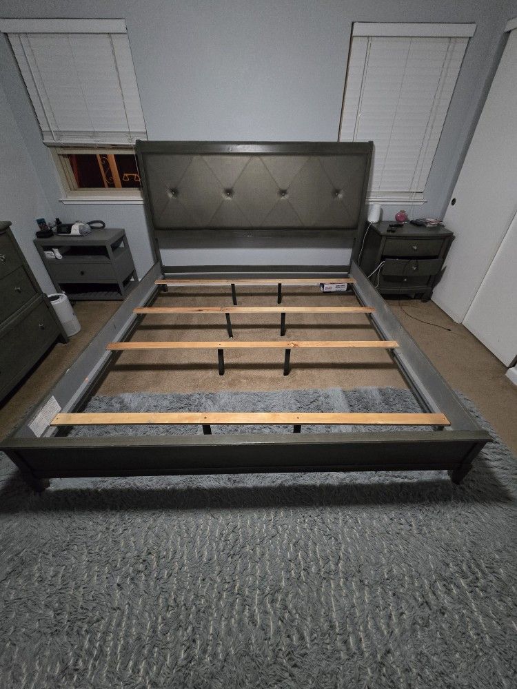 Dark Gray Bedroom Set