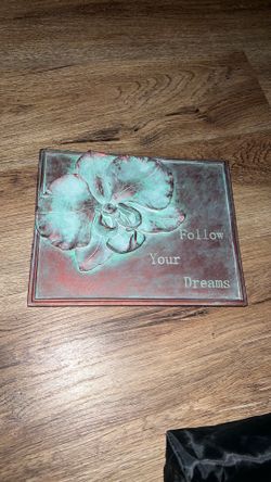 Grass lands plaque,follow your Dreams