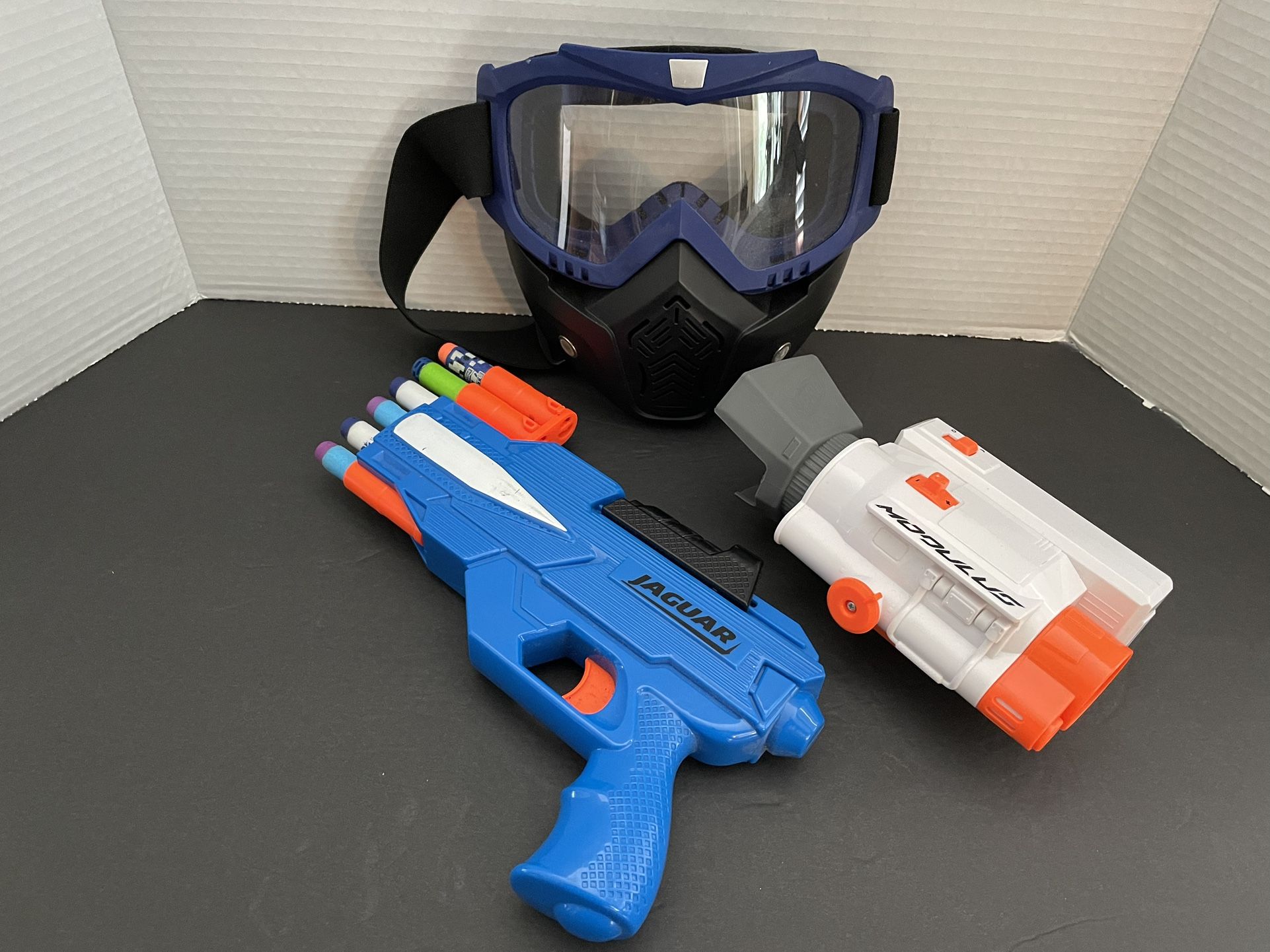 Lot Of 3 Nerf Face Mask, Nerf Jaguar Gun. Nerf Modulus Day/Night Zoom Scope FinderNightfinder