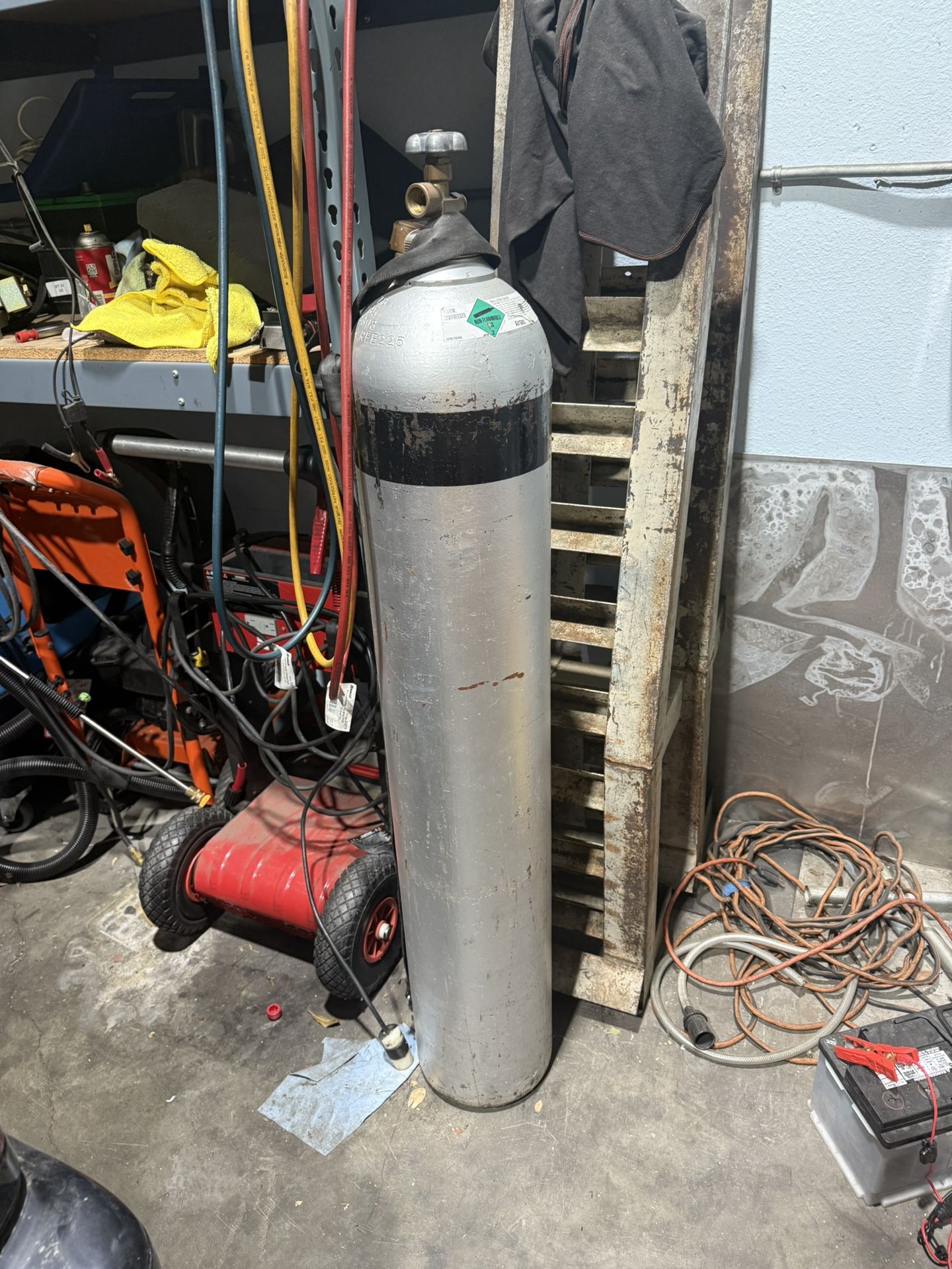Helium Tank