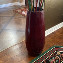 Iron Wood Vase 27 1/2 Inches Tall 8 Inches Wide Made In Bali