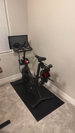 Peloton Indoor Exercise Bike with Screen