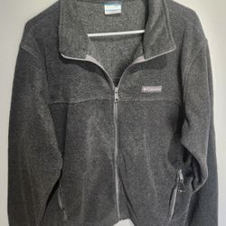 Dark grey Columbia sweater