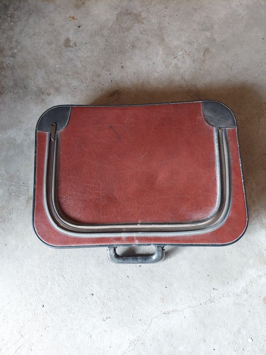 Small Antique Over Night Suitcase/Briefcase