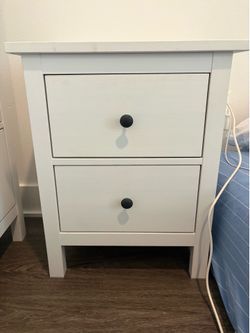 IKEA Hemnes 2-drawer nightstand
