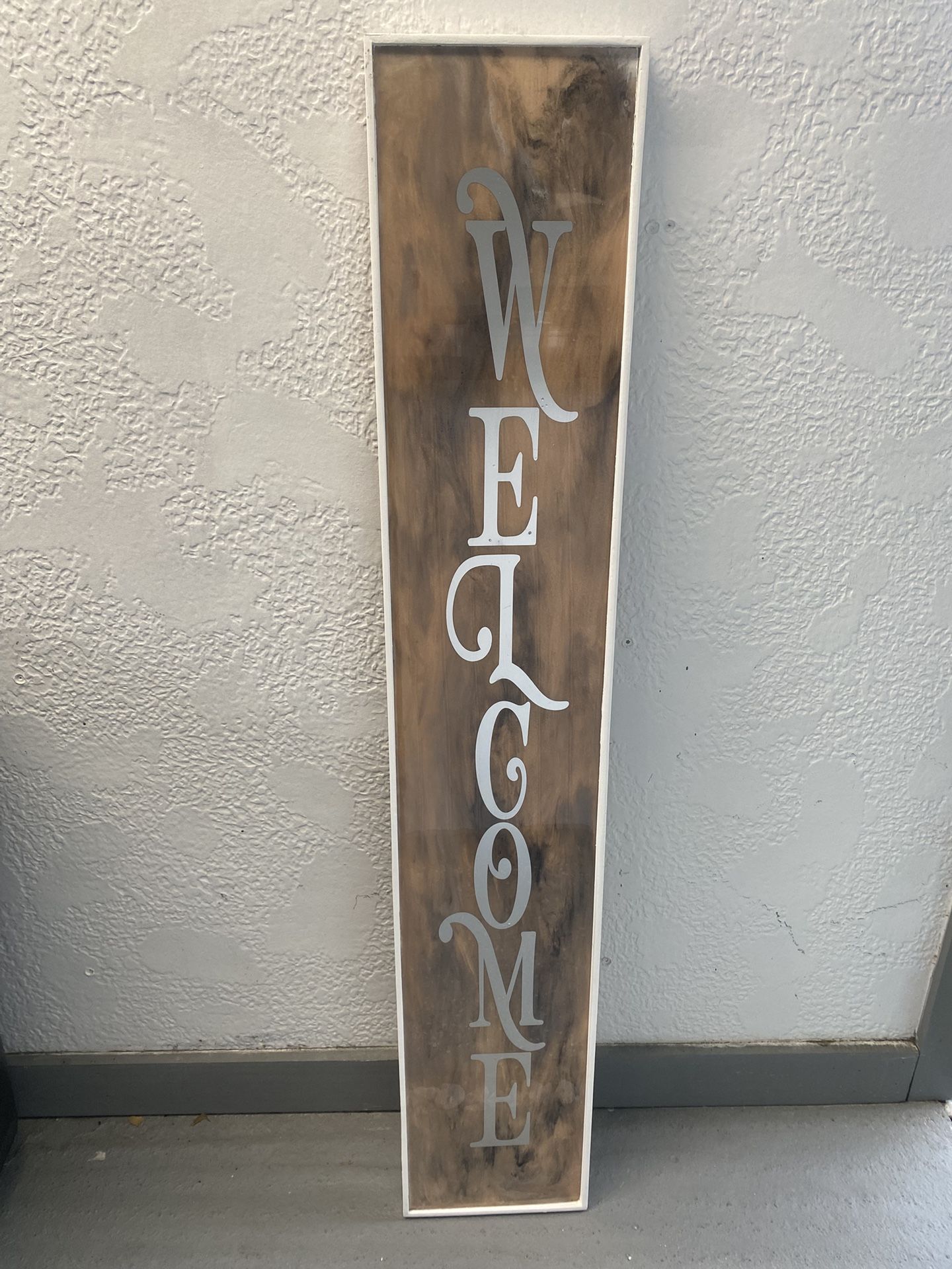 Epoxy Resin and Wood Front Door Welcome Decor