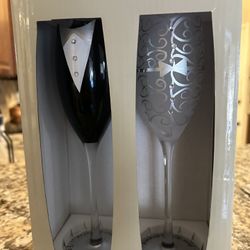 Wedding Champagne Flutes!!  New In Box