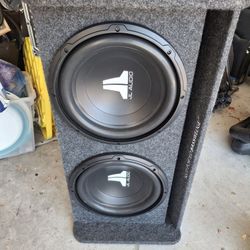 2 12in Subwoofer JL Audio Ported Box