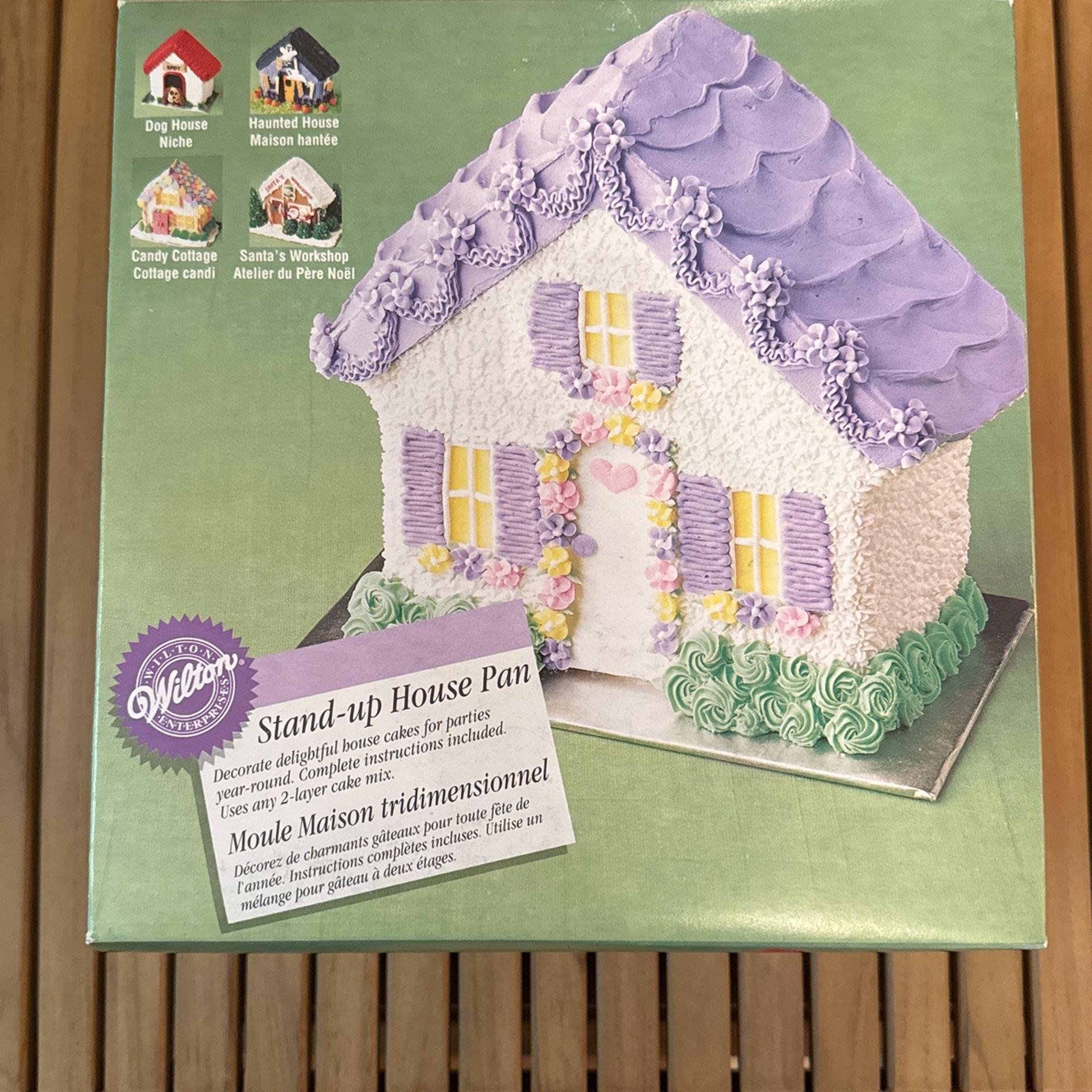 Wilton Stand-up House Cake Pan - Never Used