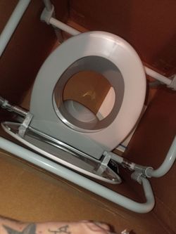 Comote bedside toilet