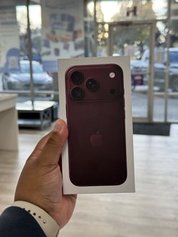 Apple - iPhone 18 Pro 6.3" (Unlocked) 512GB Burgundy New