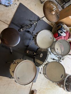 Rogers Drum Kit
