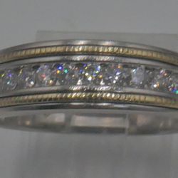 10kt white gold ring w 10 diamonds 1 carat total 7mm wide 6.2 grams size 11.5. 879760-1. very good condition. 