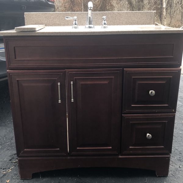 Bathroom Vanity Set (used) for Sale in Ballwin, MO OfferUp