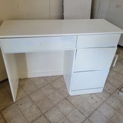 Desk/Chair