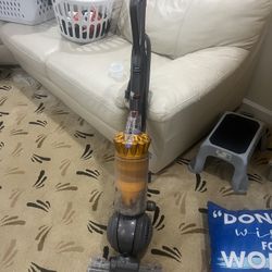 Dyson Vaccum Good Conditions 