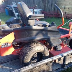 ZERO TURN LAWN MOWER