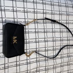 Michael Kors Sylvia Small Messenger Bag