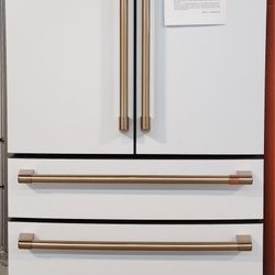 APPLIANCES - CAFÉ  28.7 cu. ft. Smart Four-Door French Door Refrigerator in Matte White
