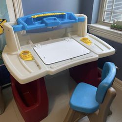 Step 2 Kids Desk With Chair