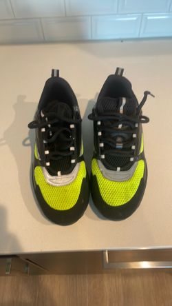 Dior B22