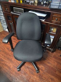 Desk chair