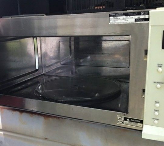 Under counter microwave