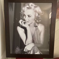 Marilyn Monroe W/ Picture Frame