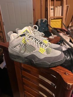 Reto 4’s neon 95