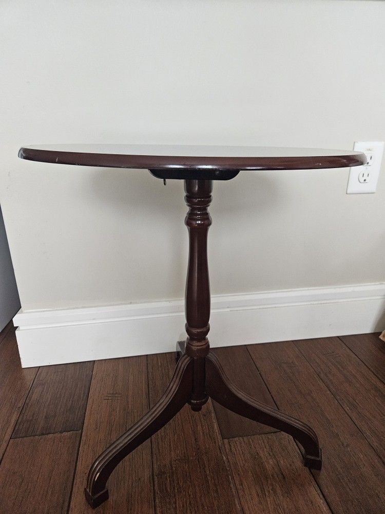 Oval Side Table (Real Wood)
